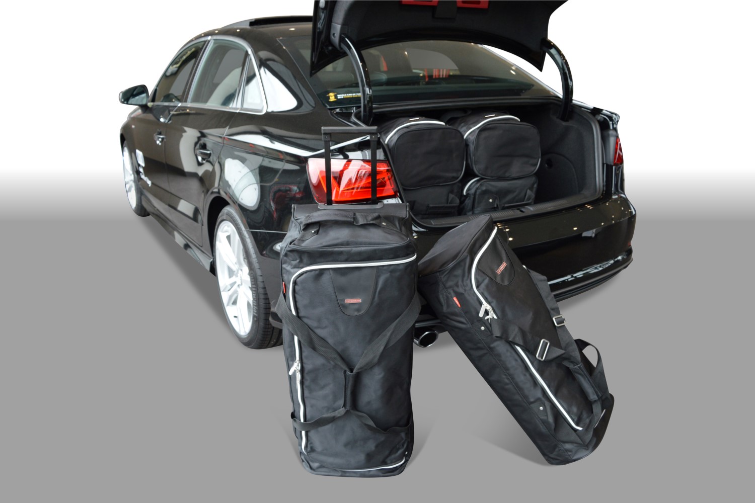 Set de sacs de voyage convient à Audi A3 Limousine (8V) 2013-2020 4 portes tricorps Original