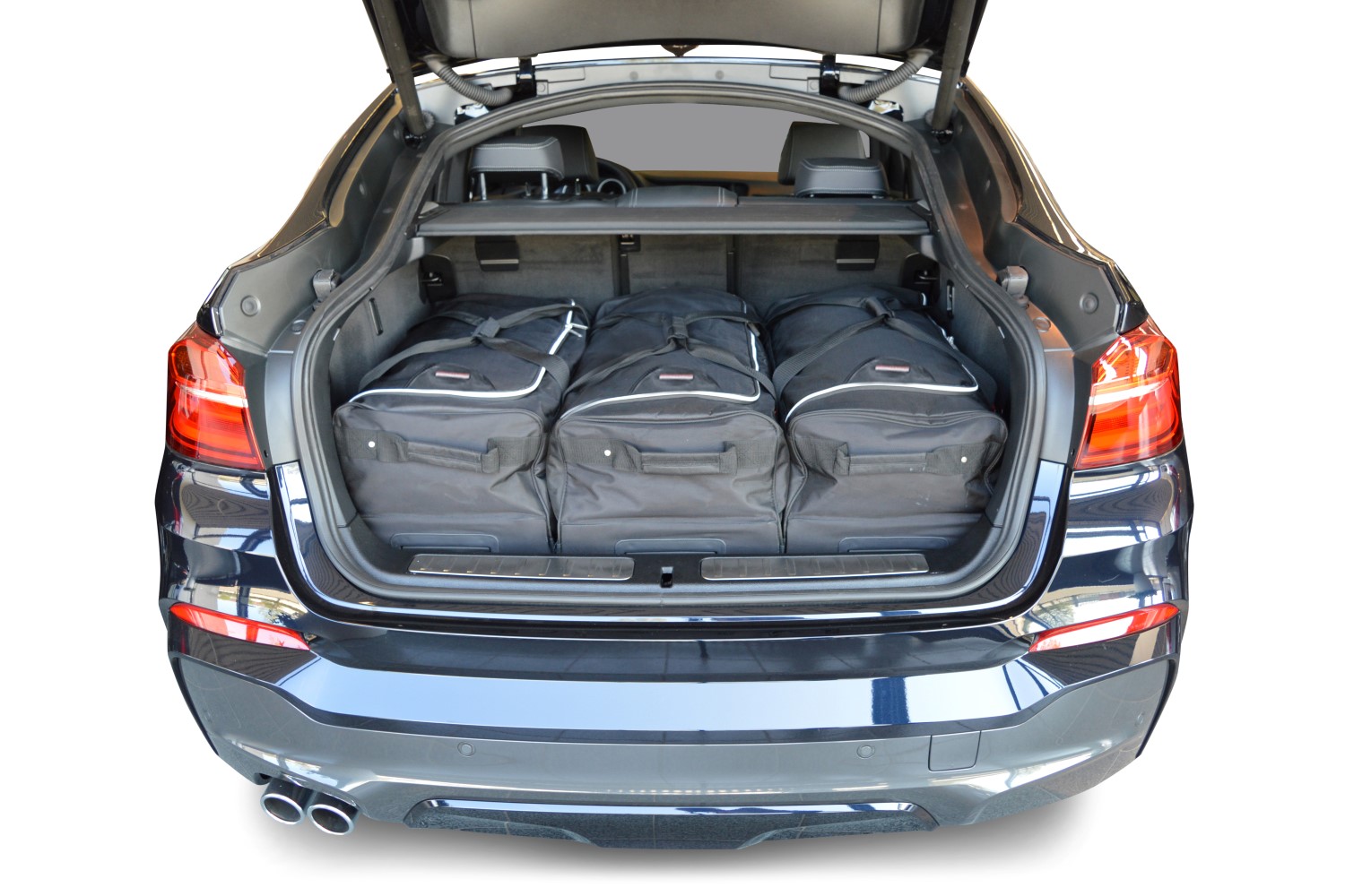 BMW X4專用旅行袋，讓您不再為後座空間行李置物是否放得滿而煩惱囉