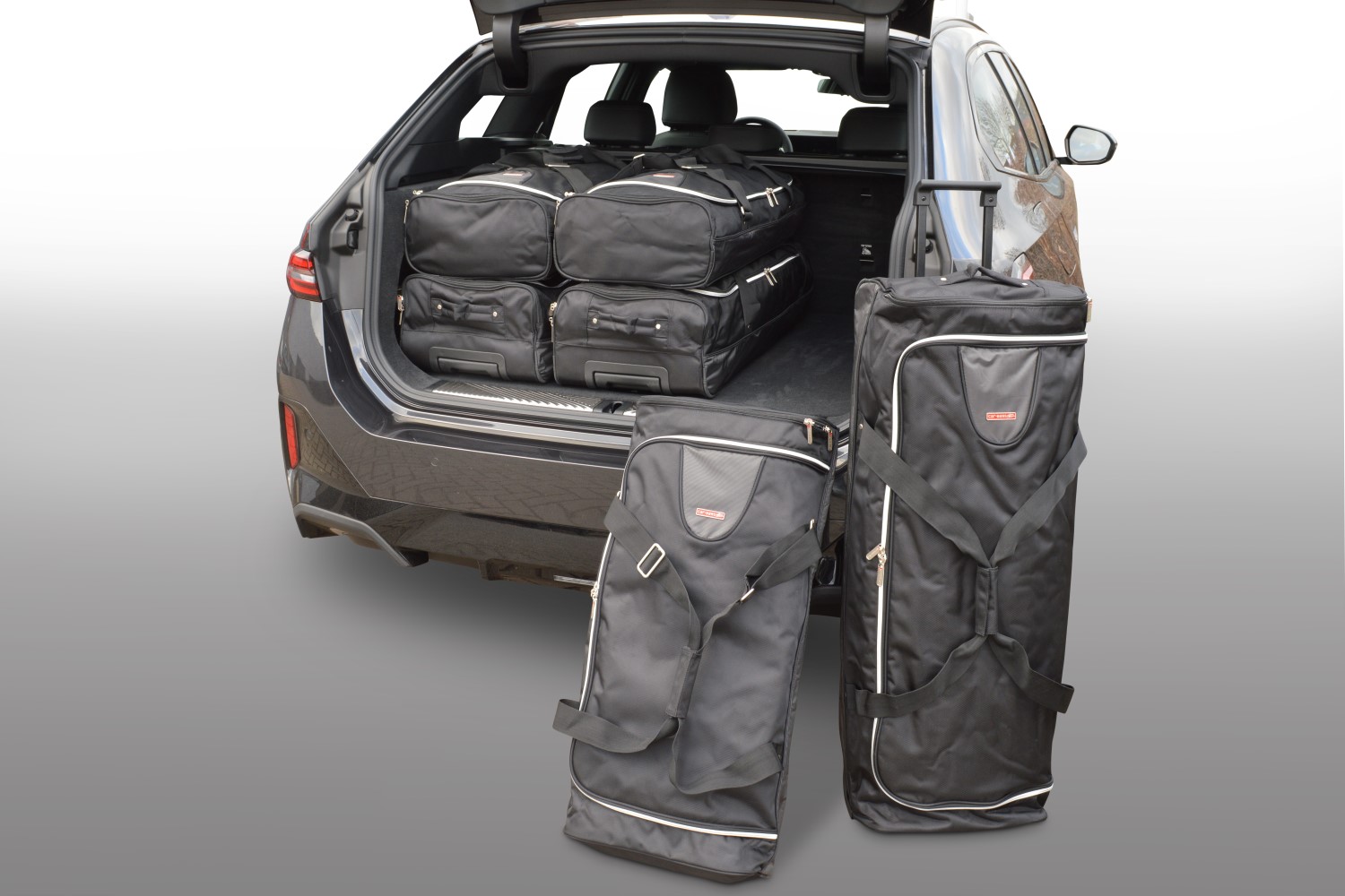 Set de sacs de voyage convient à BMW i5 Touring (G61) 2024-présent break Original