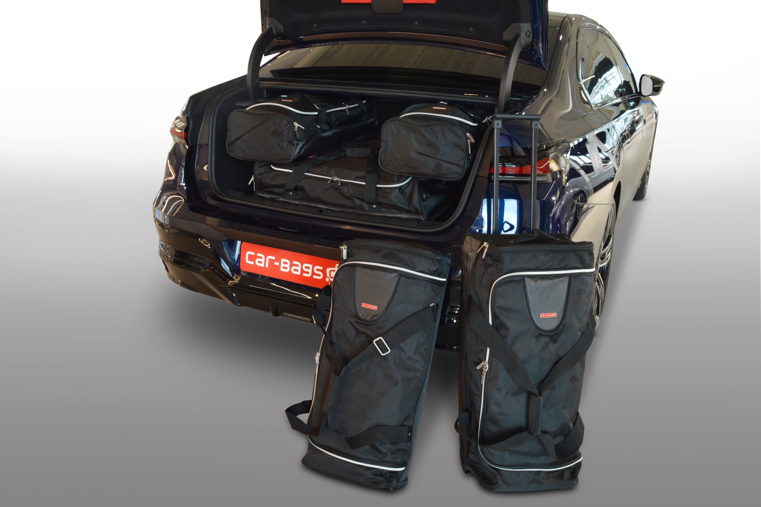 Set de sacs de voyage convient à BMW i7 (G70) 2022-présent 4 portes tricorps Original