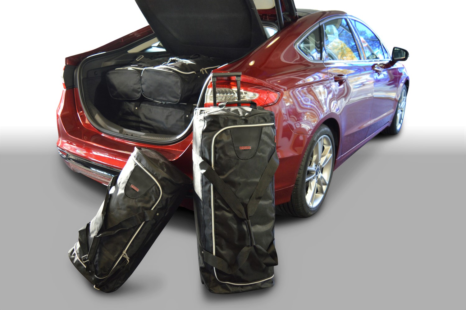 Set de sacs de voyage convient à Ford Mondeo V 2014-2022 5 portes bicorps Original