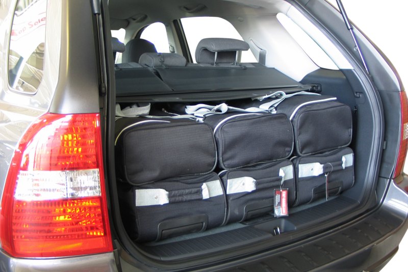 Kia Sportage II (JE) car travel bags