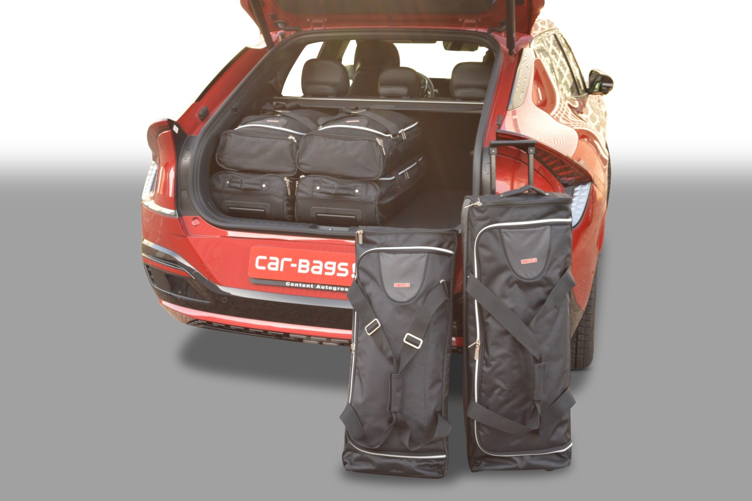 https://www.car-bags.com/images/stories/virtuemart/product/k12501s-kia-ev6-2021-car-bags-1.jpg