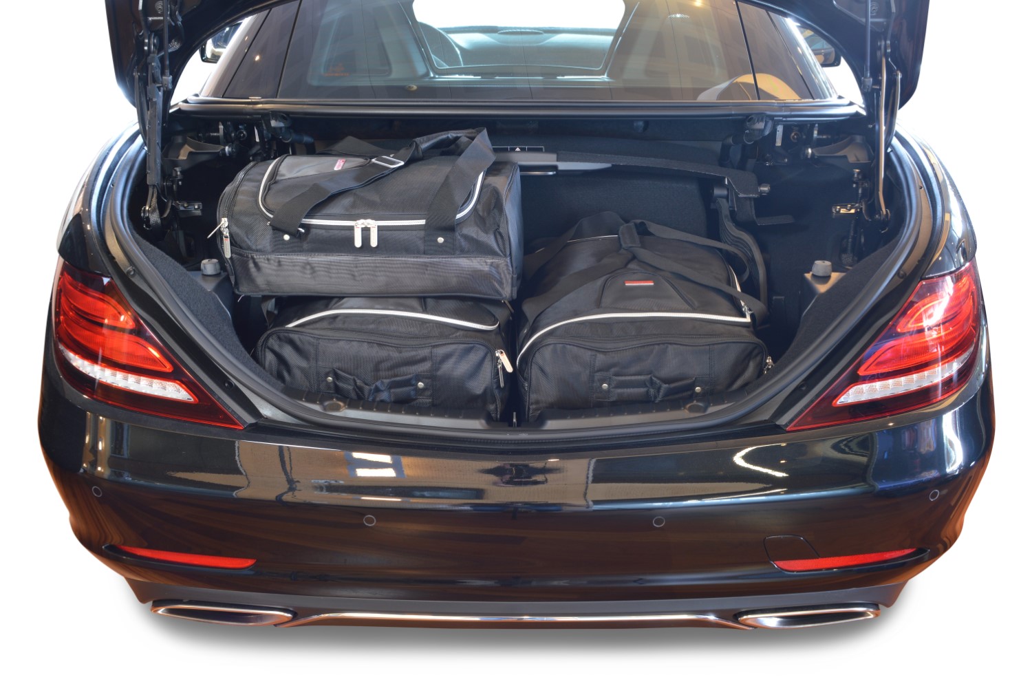 Mercedes-Benz E-Class Car Bag Mercedes-Benz SLK-Class, men model, luggage  Bags, leather, messenger Bag png
