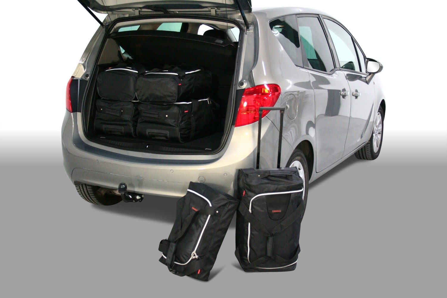 https://www.car-bags.com/images/stories/virtuemart/product/o10901s-opel-meriva-b-10-car-bags-1.jpg