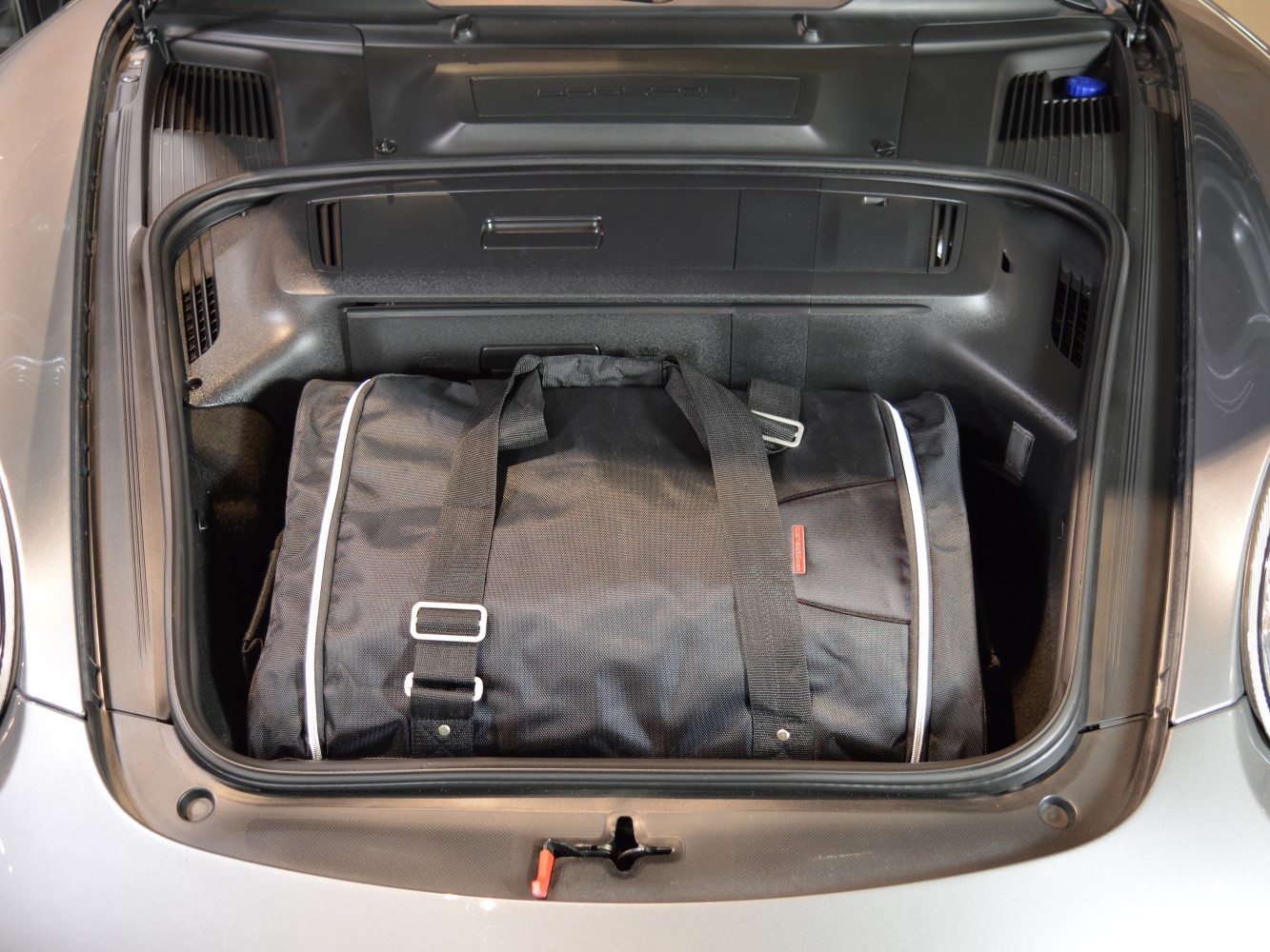 Porsche Cayman / Boxster (987) 2WD + 4WD without CD changer 2004-2012 Car-Bags reistassen - travel bags - Reisetaschen - sacs_