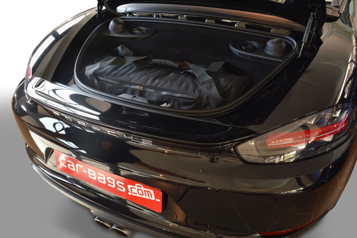 https://www.car-bags.com/images/stories/virtuemart/product/p22901sp-porsche-718-boxster-982-2016-boot-trolley-bag-1.jpg