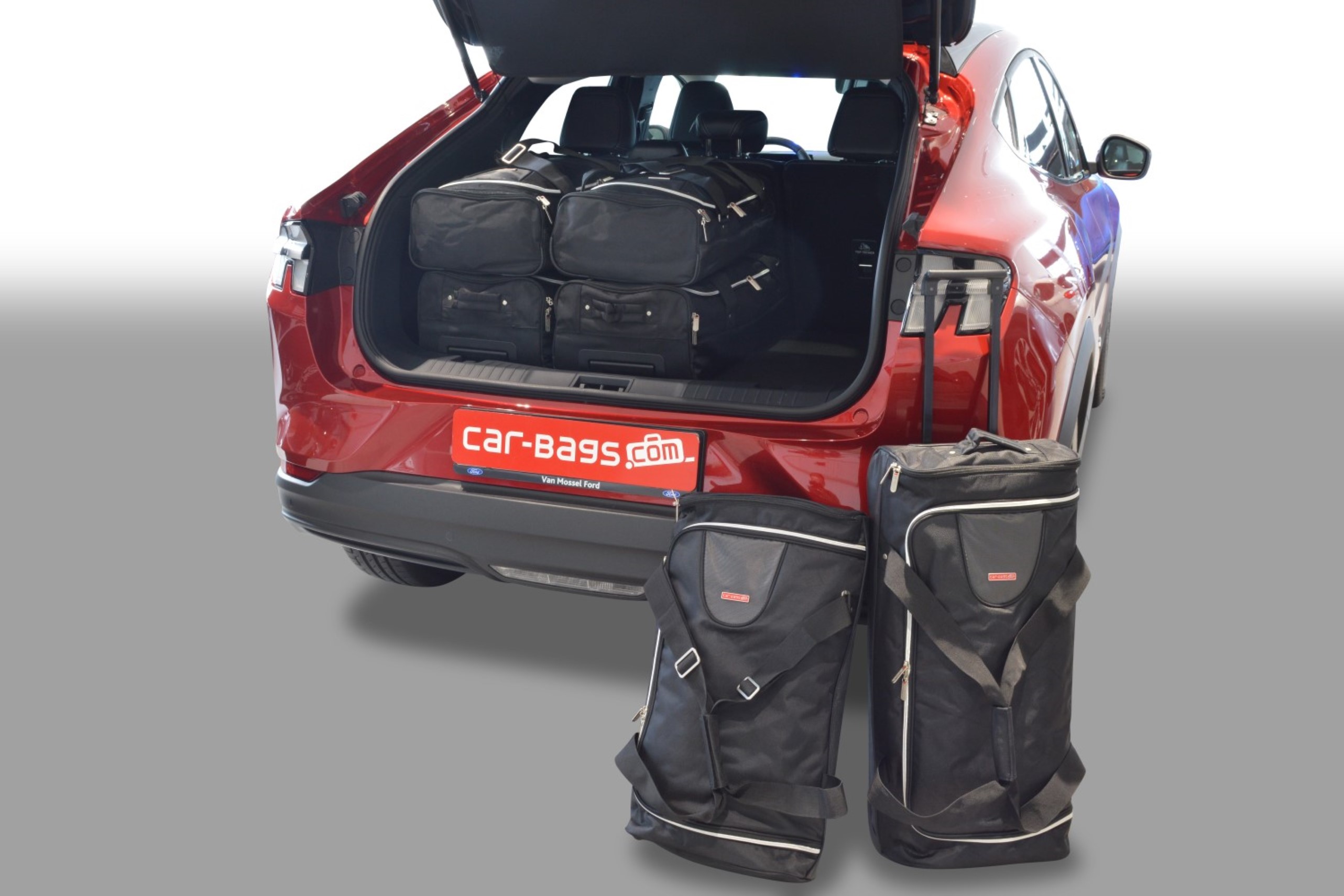 Travel bag set Hyundai Mustang Mach-E 2020-present (F11901S) (1)