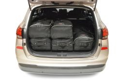 h11201s-hyundai-i30-wagon-pd-2017-car-bags-3.jpg