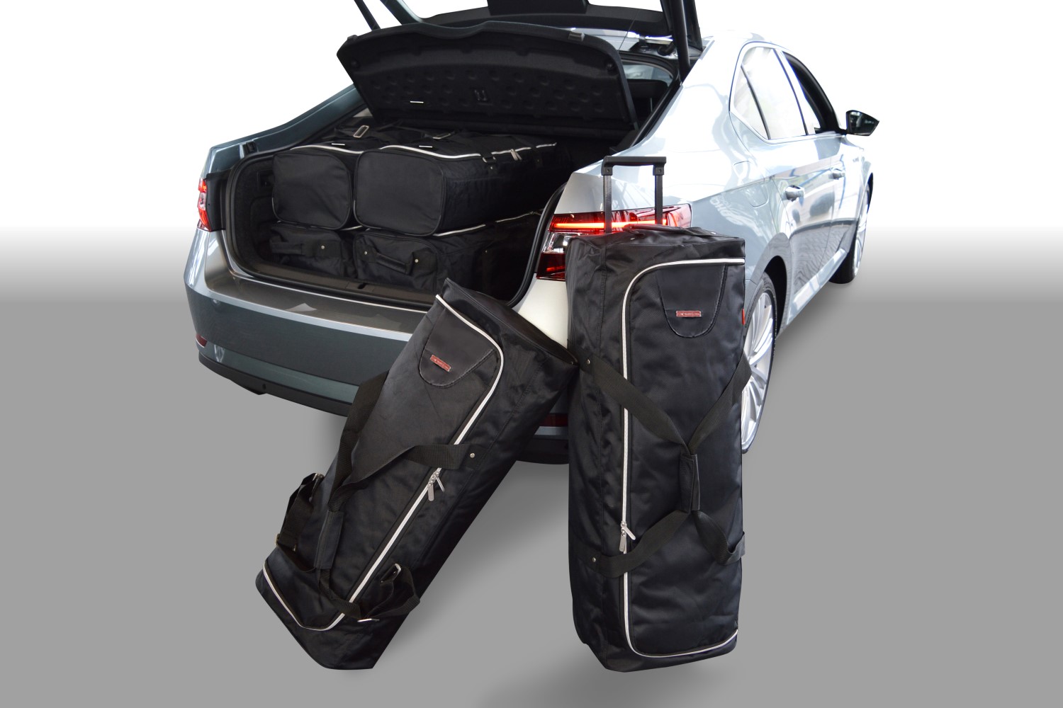 Set de sacs de voyage convient à Skoda Superb III (3V) 2015-2024 5 portes bicorps Original