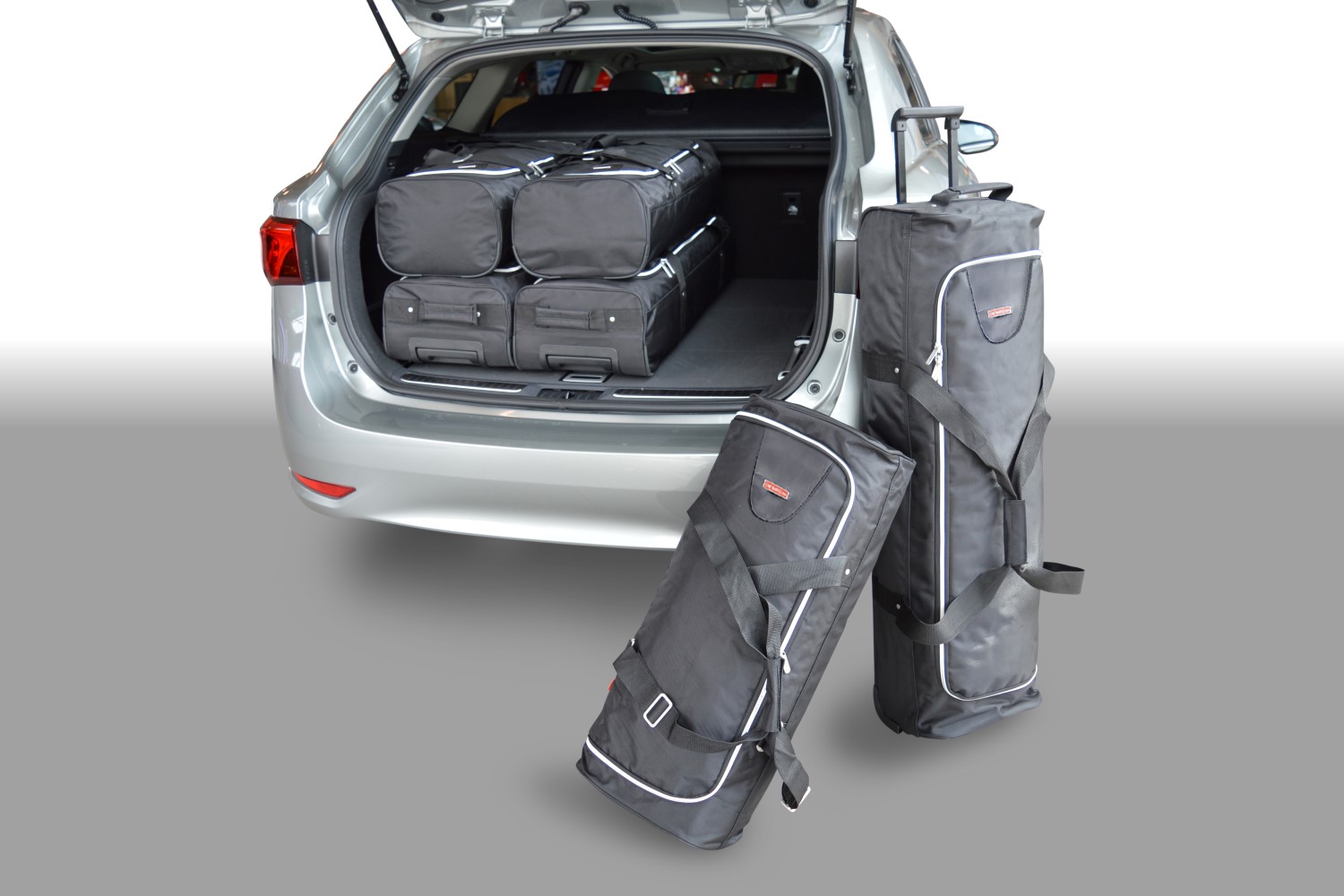 Toyota Avensis III wagon travel bags