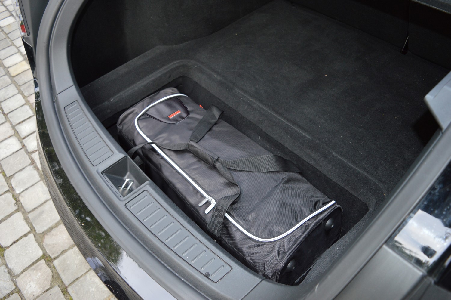 Kofferbak trolleytas Tesla Model S 2012-heden 5-deurs hatchback