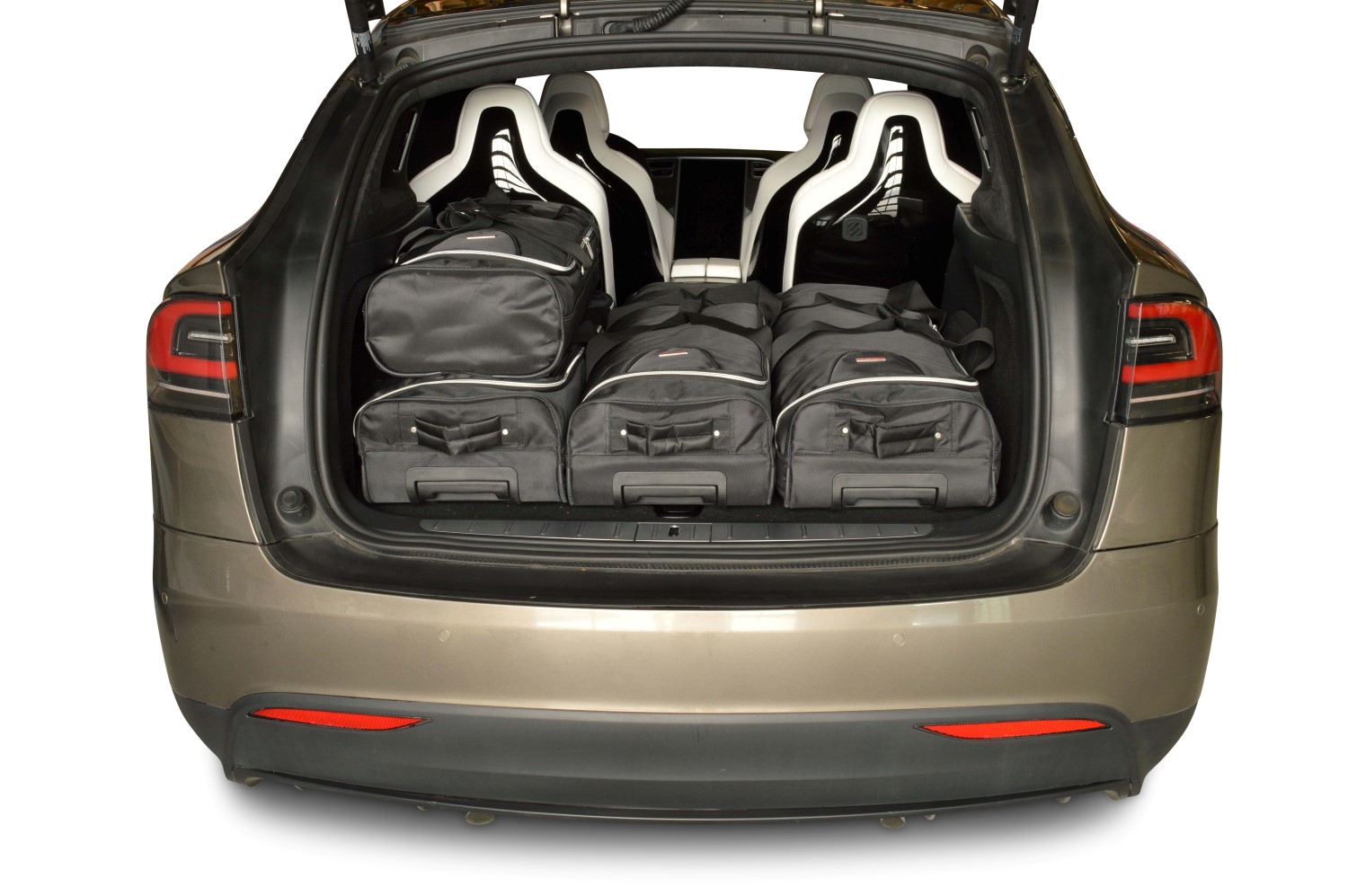 Tesla travel владивосток