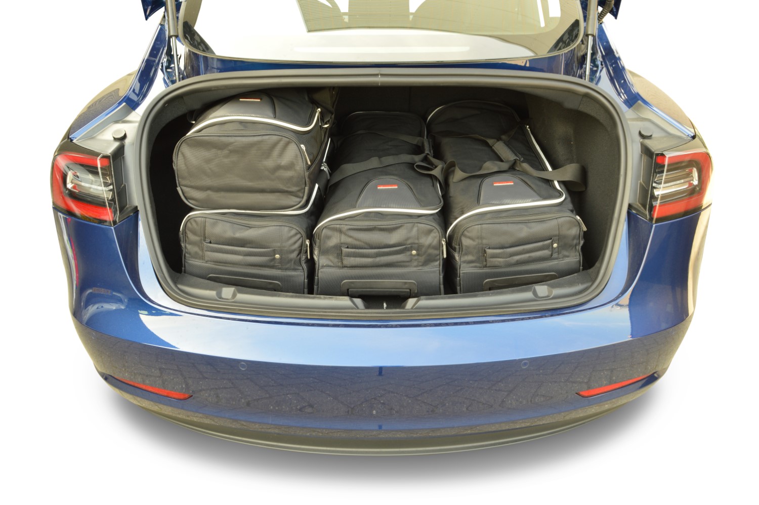 tesla model 3 travel accessories