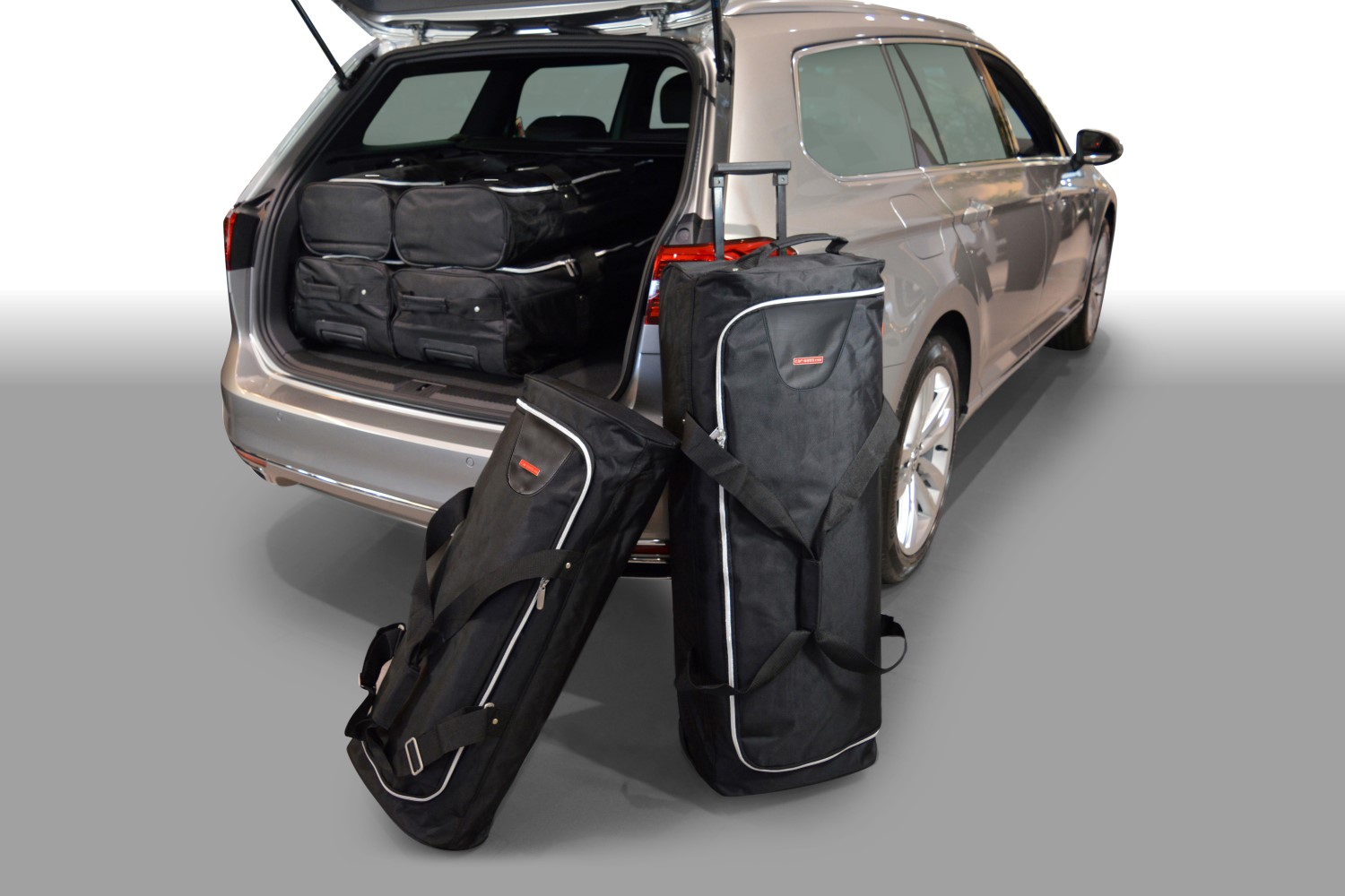 VW Passat (B8) Variant GTE car travel bags